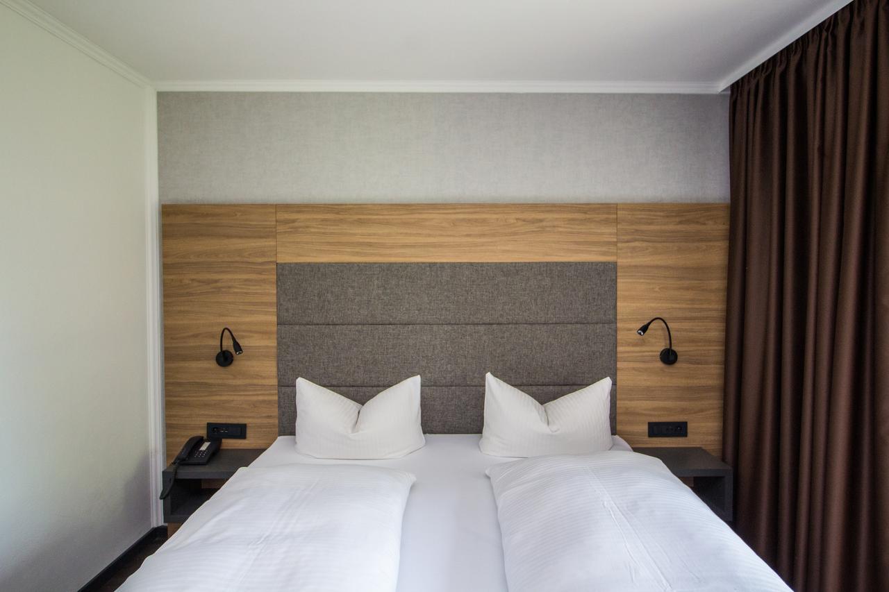 Hotel Am See Тутцинг Екстериор снимка